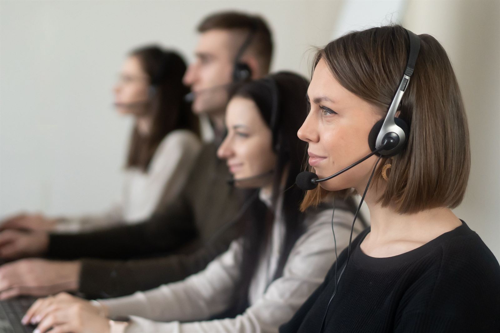 Equipa de contact center em operação